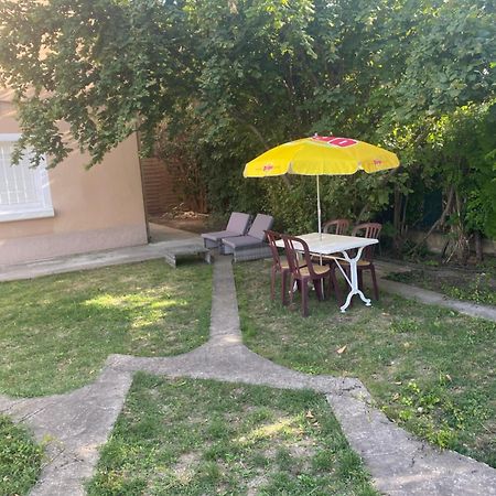 Spa Jardin Prive T3 Independant Dans Villa Morieres-les-Avignon Esterno foto